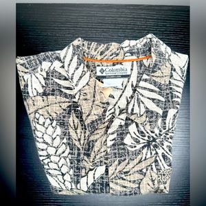 Columbia men’s shirt black gray leaf shirt